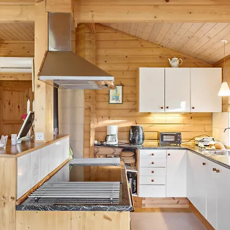 펜션 Amazing In With Kitchen 낙스코우